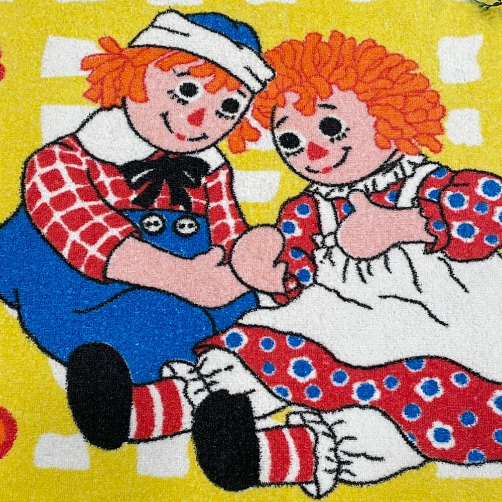 Vintage Wamsutta Raggedy Ann & Andy bath towel